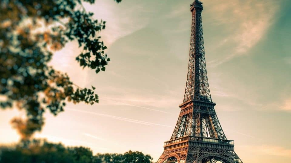 Cheapest Hotels Near the Eiffel Tower