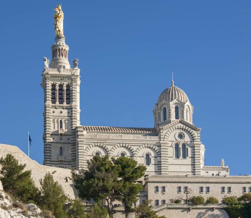 The stunning Basilique Notre-Dame de la Garde in Marseille